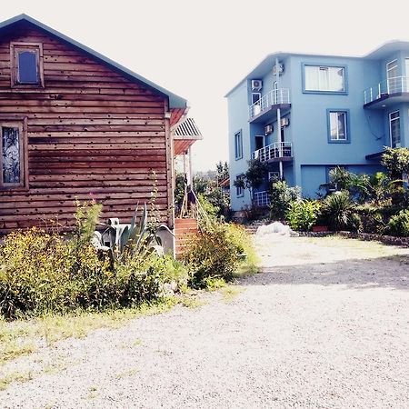 Wooden Cottage มาคินจอรี ภายนอก รูปภาพ