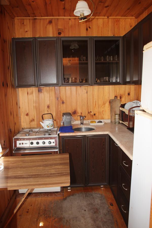 Wooden Cottage มาคินจอรี ภายนอก รูปภาพ