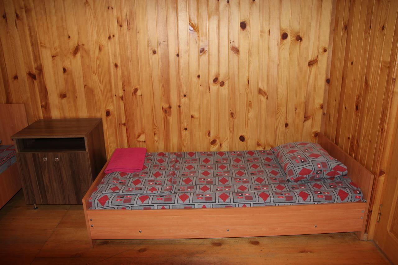 Wooden Cottage มาคินจอรี ภายนอก รูปภาพ